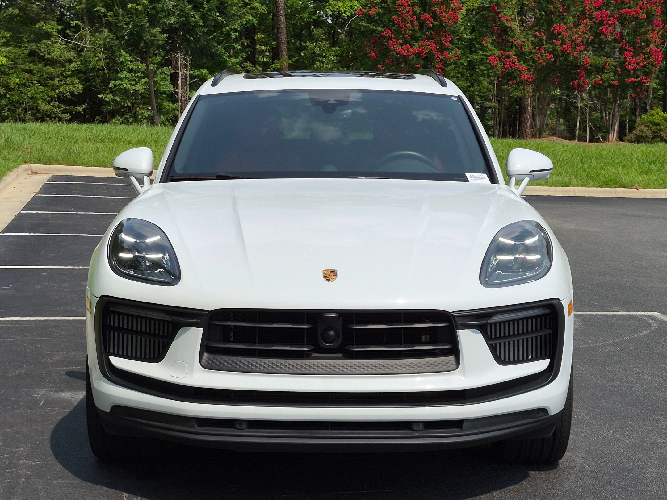 Certified 2025 Porsche Macan S AWD/4WD image 34