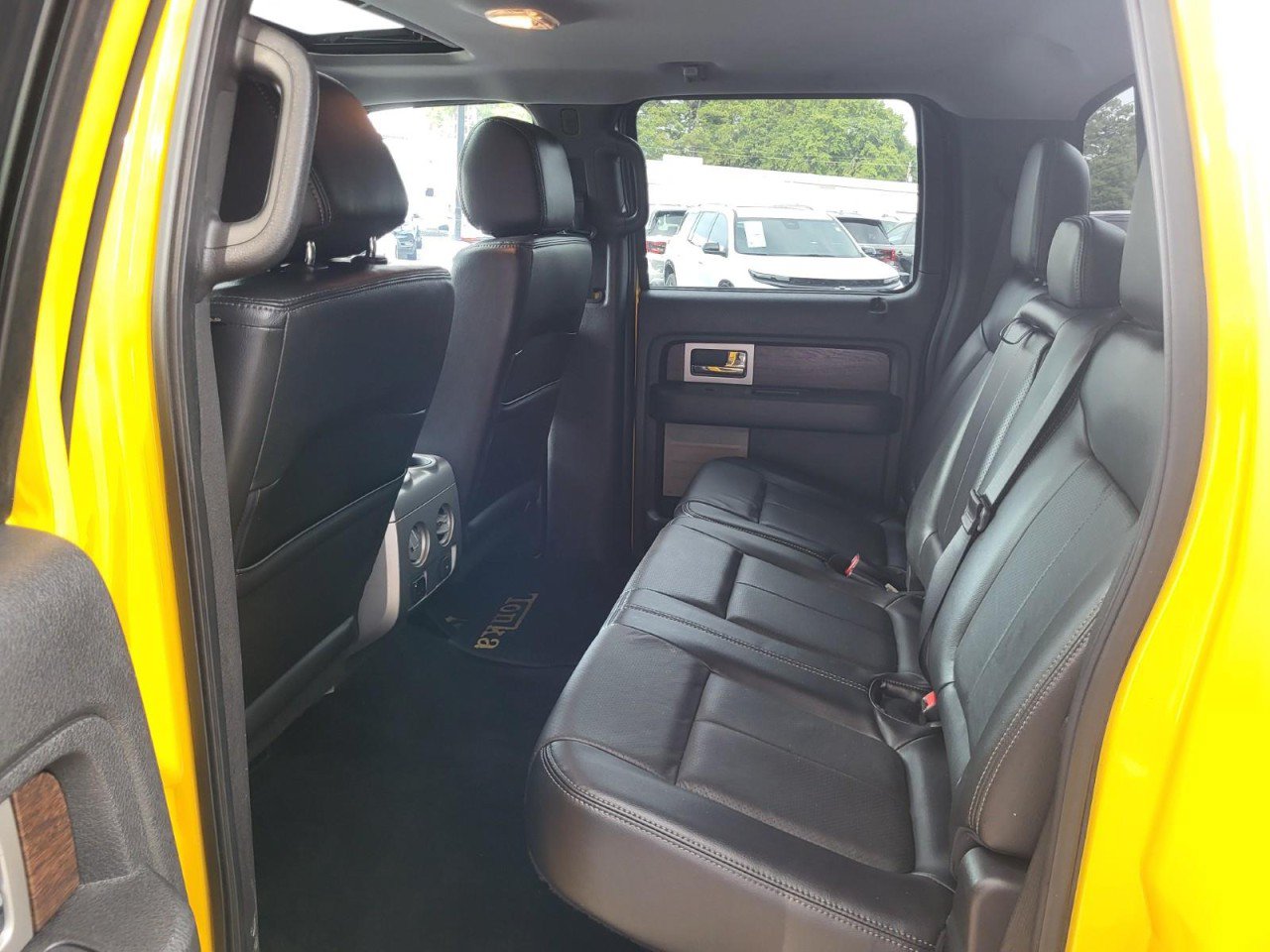 Used 2014 Ford F150 Lariat w/ Equipment Group 502A Luxury AWD/4WD image 18