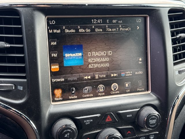 Used 2017 Jeep Grand Cherokee Laredo AWD/4WD image 26