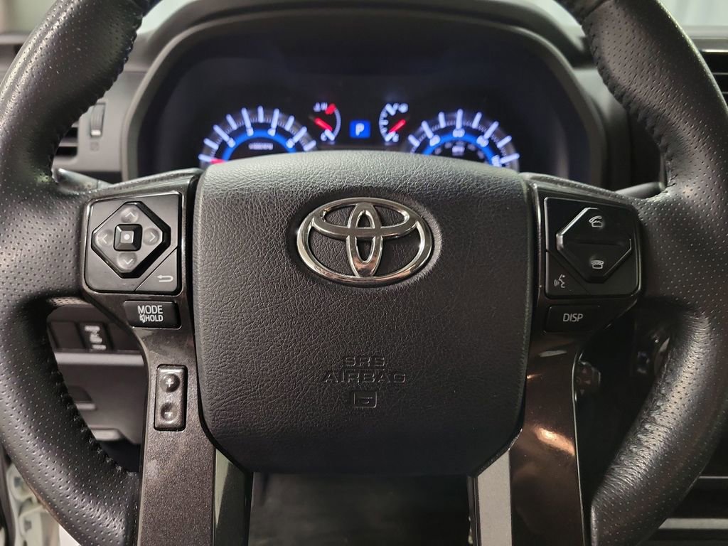 Used 2018 Toyota 4Runner TRD Off-Road w/ TRD Performance Package AWD/4WD image 17