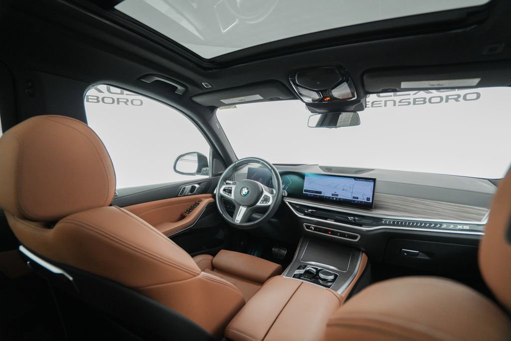 Used 2024 BMW X5 sDrive40i w/ M Sport Package image 16