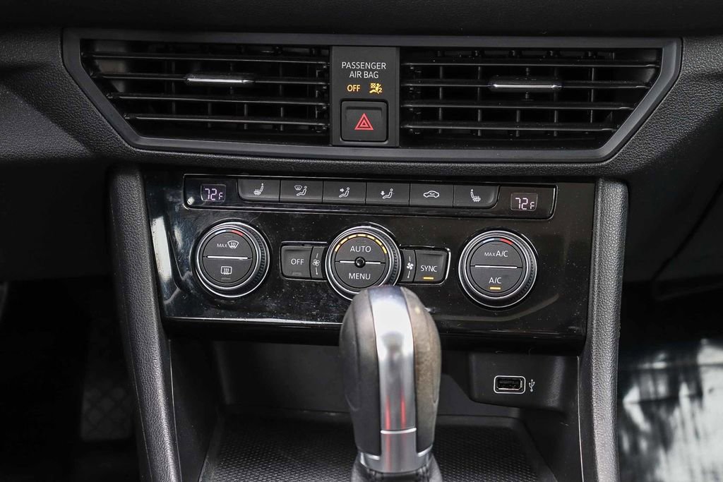 Used 2019 Volkswagen Jetta SE image 16