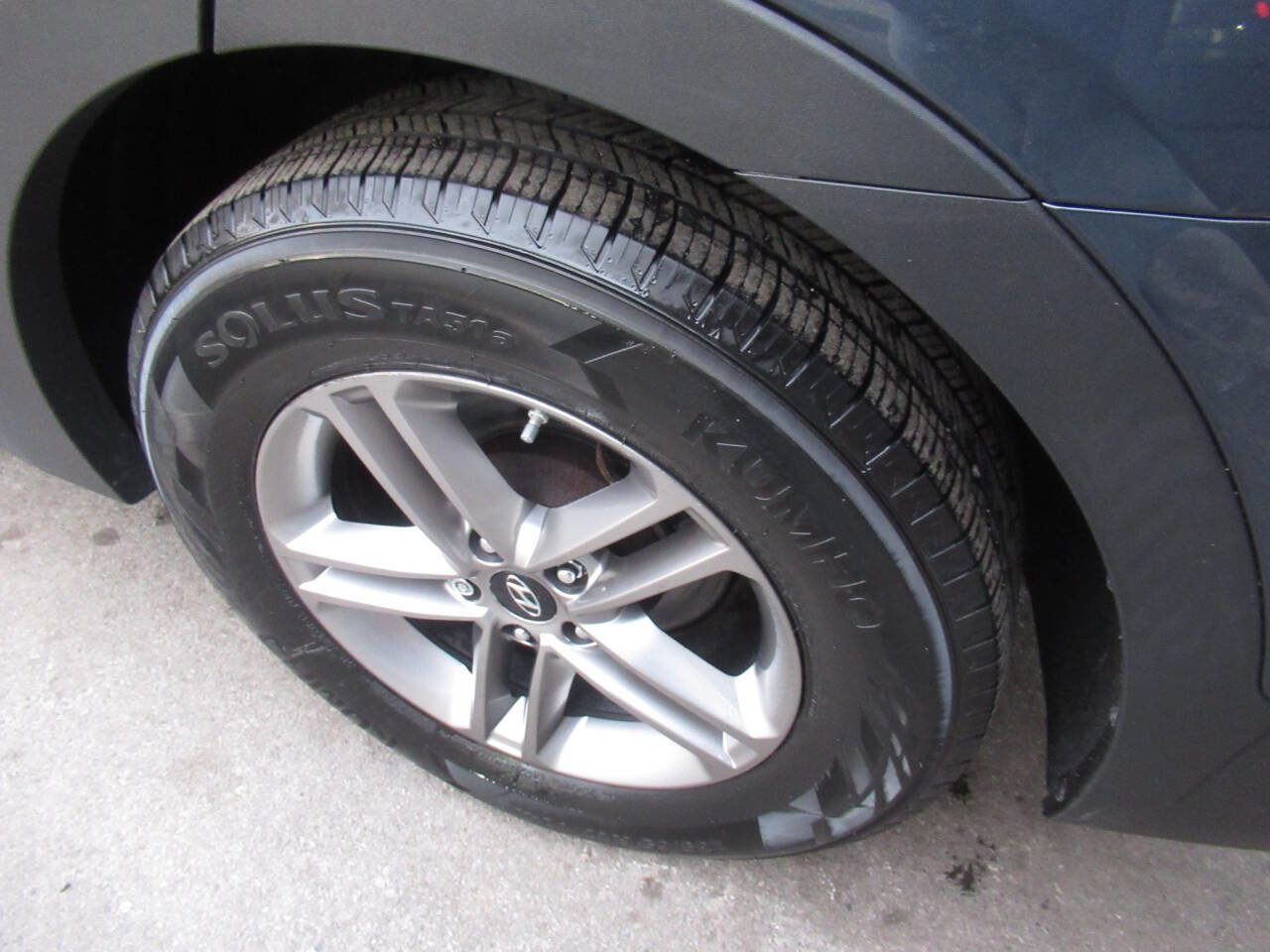 Used 2017 Hyundai Santa Fe Sport image 14
