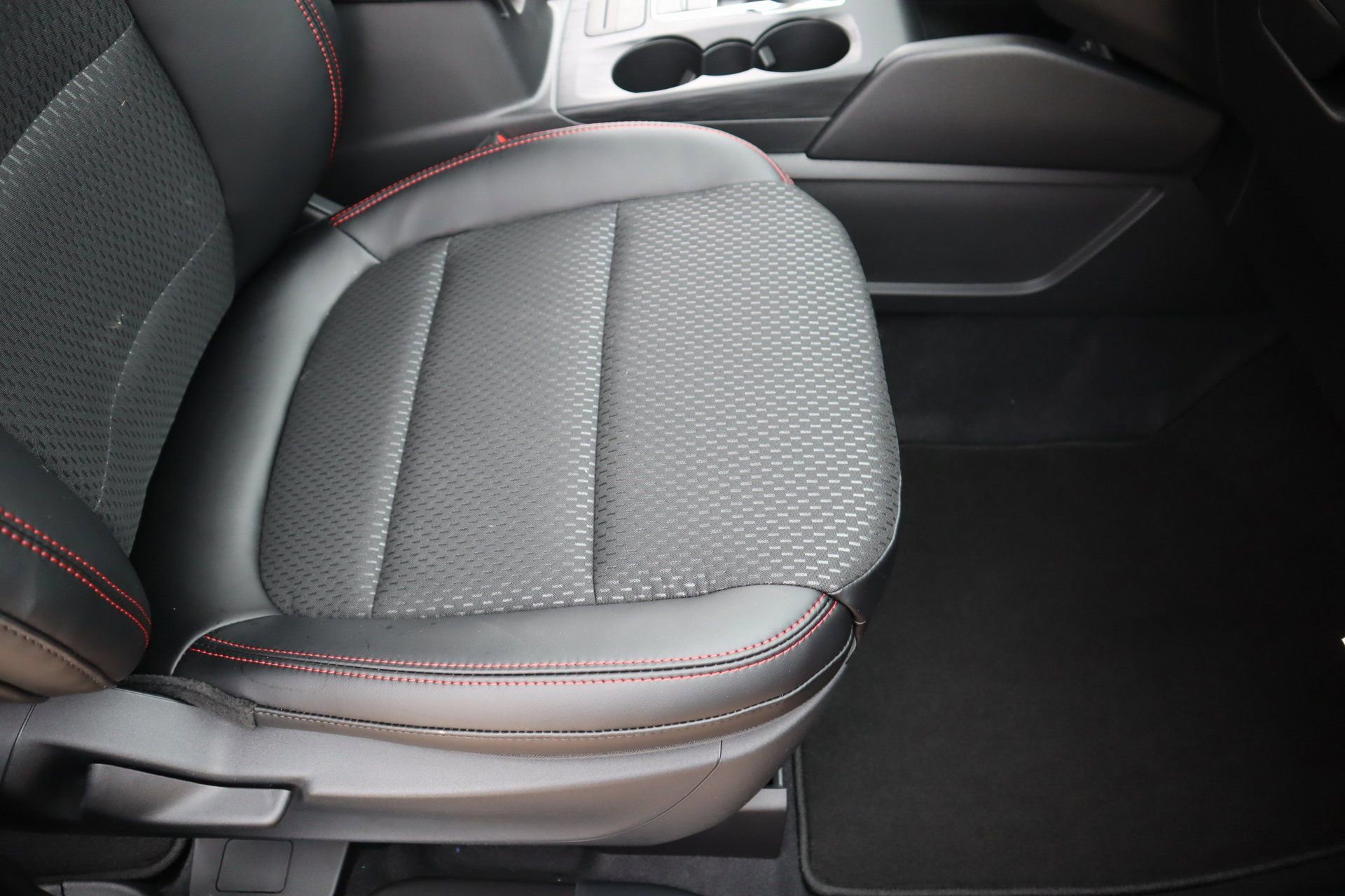 New 2026 Ford Escape ST-Line image 13