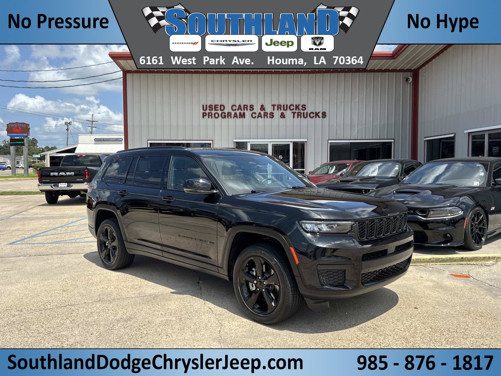 Used 2023 Jeep Grand Cherokee L Laredo RWD image 1
