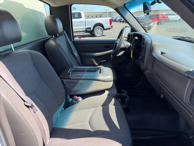 Used 2003 Chevrolet Silverado 1500 W/T RWD image 17