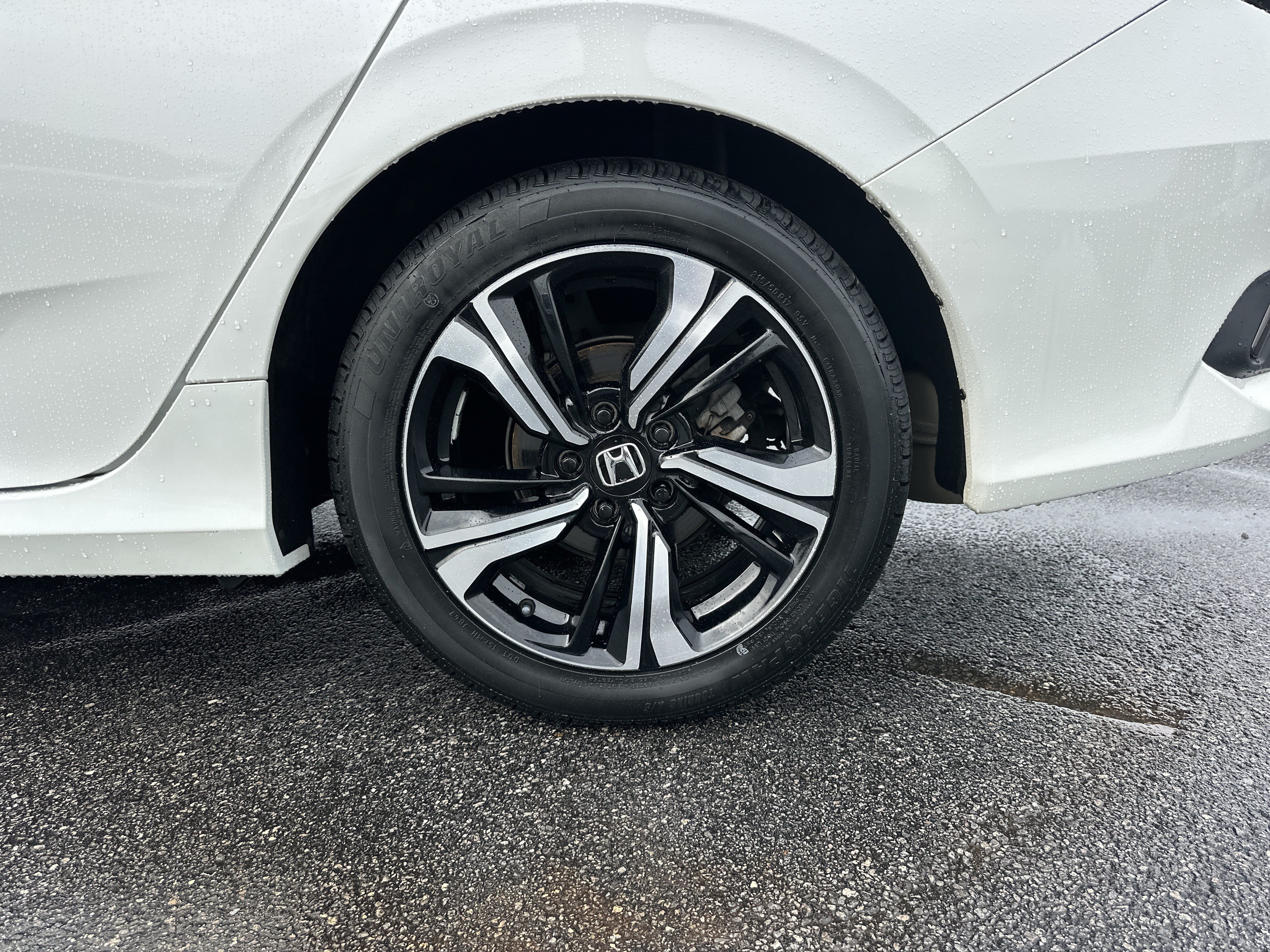 Used 2016 Honda Civic Touring image 22