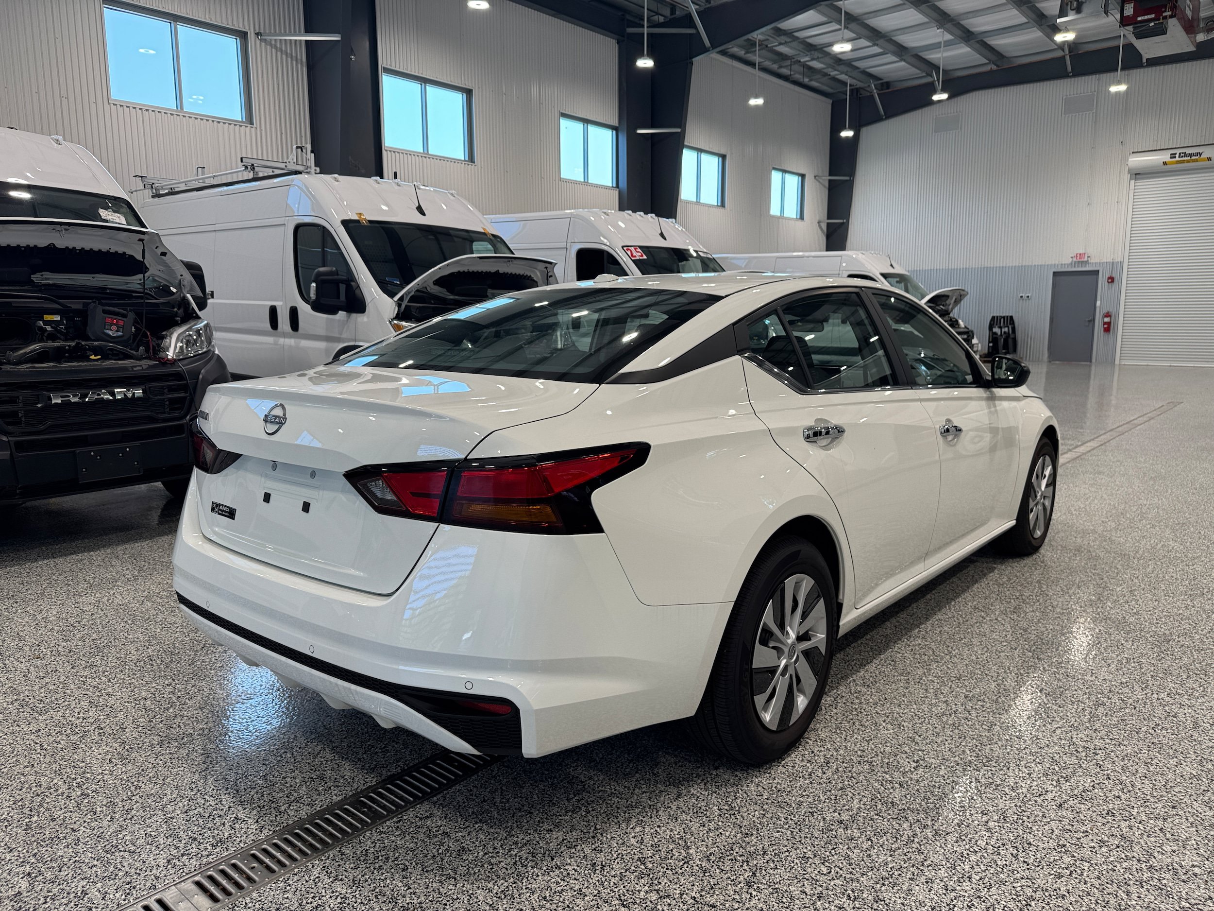 Used 2025 Nissan Altima 2.5 S FWD image 4