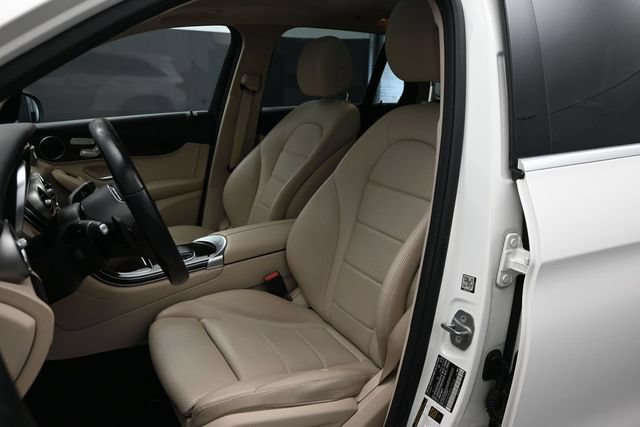 Used 2021 Mercedes-Benz GLC 300 w/ Premium Package image 5
