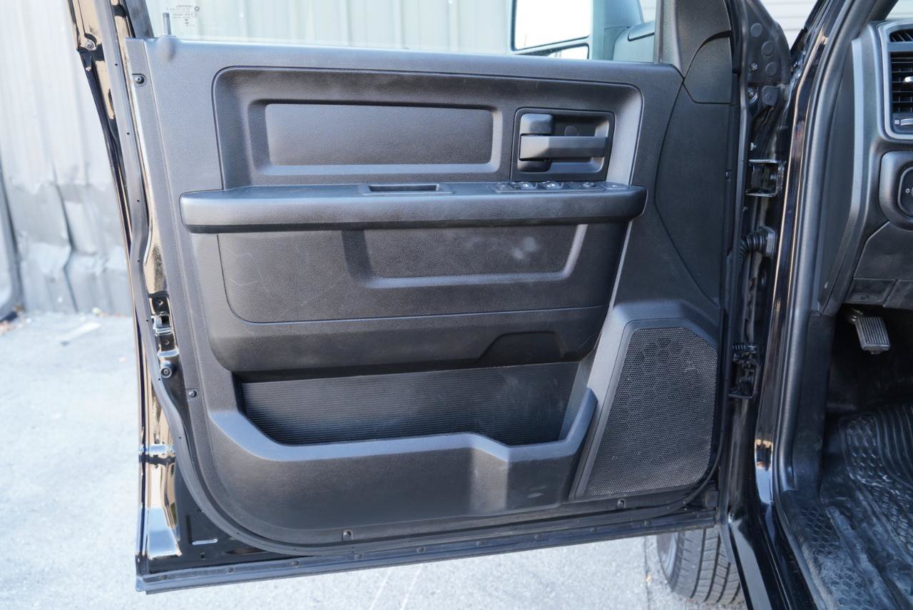 Used 2023 RAM 3500 Tradesman w/ Chrome Appearance Group AWD/4WD image 24