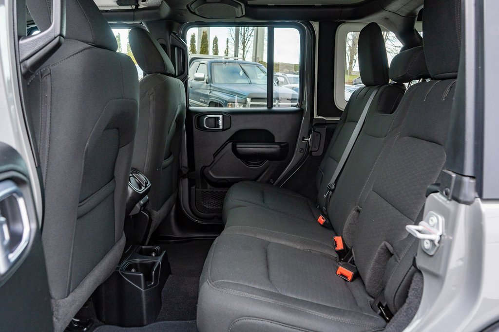 Used 2021 Jeep Wrangler Unlimited Sport image 9