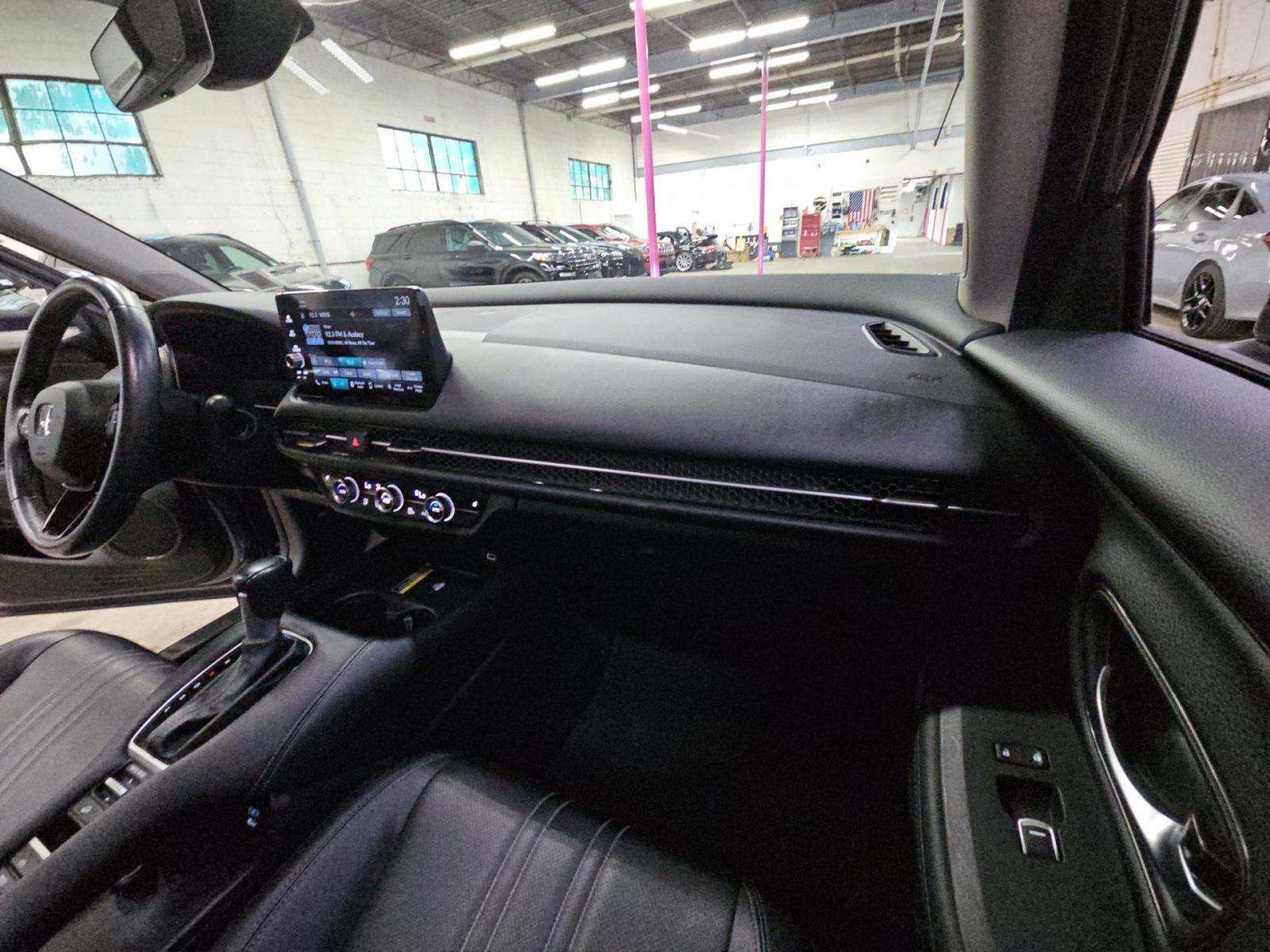 Used 2024 Honda HR-V EX-L image 15