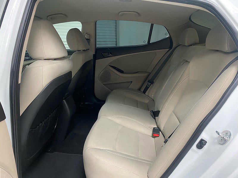 Used 2013 Kia Optima LX image 11