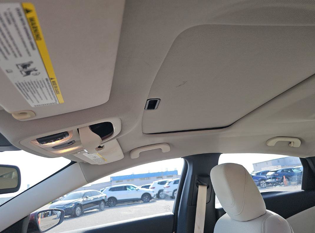 Used 2015 Chrysler 200 Limited w/ Convenience Group FWD image 12