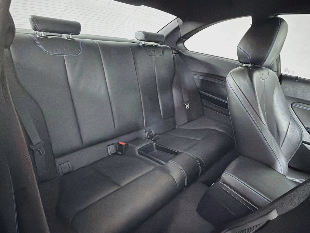 Used 2018 BMW M2 RWD image 26