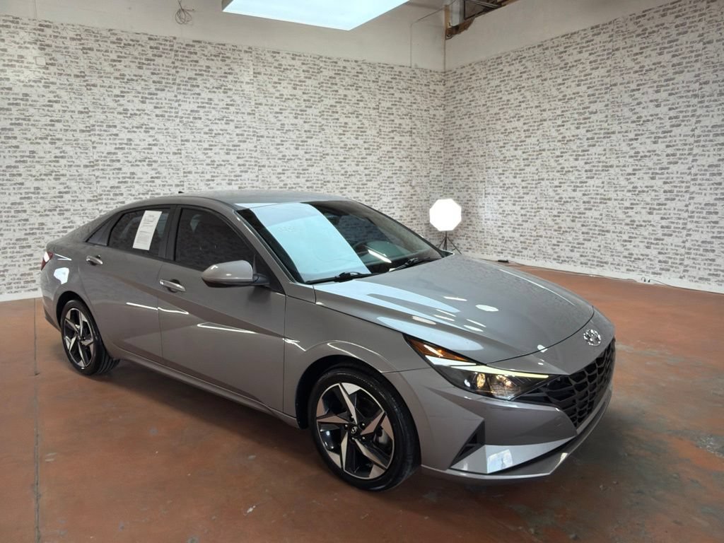 Used 2023 Hyundai Elantra SEL w/ Convenience Package