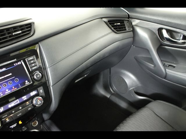 Used 2019 Nissan Rogue SV AWD/4WD image 16