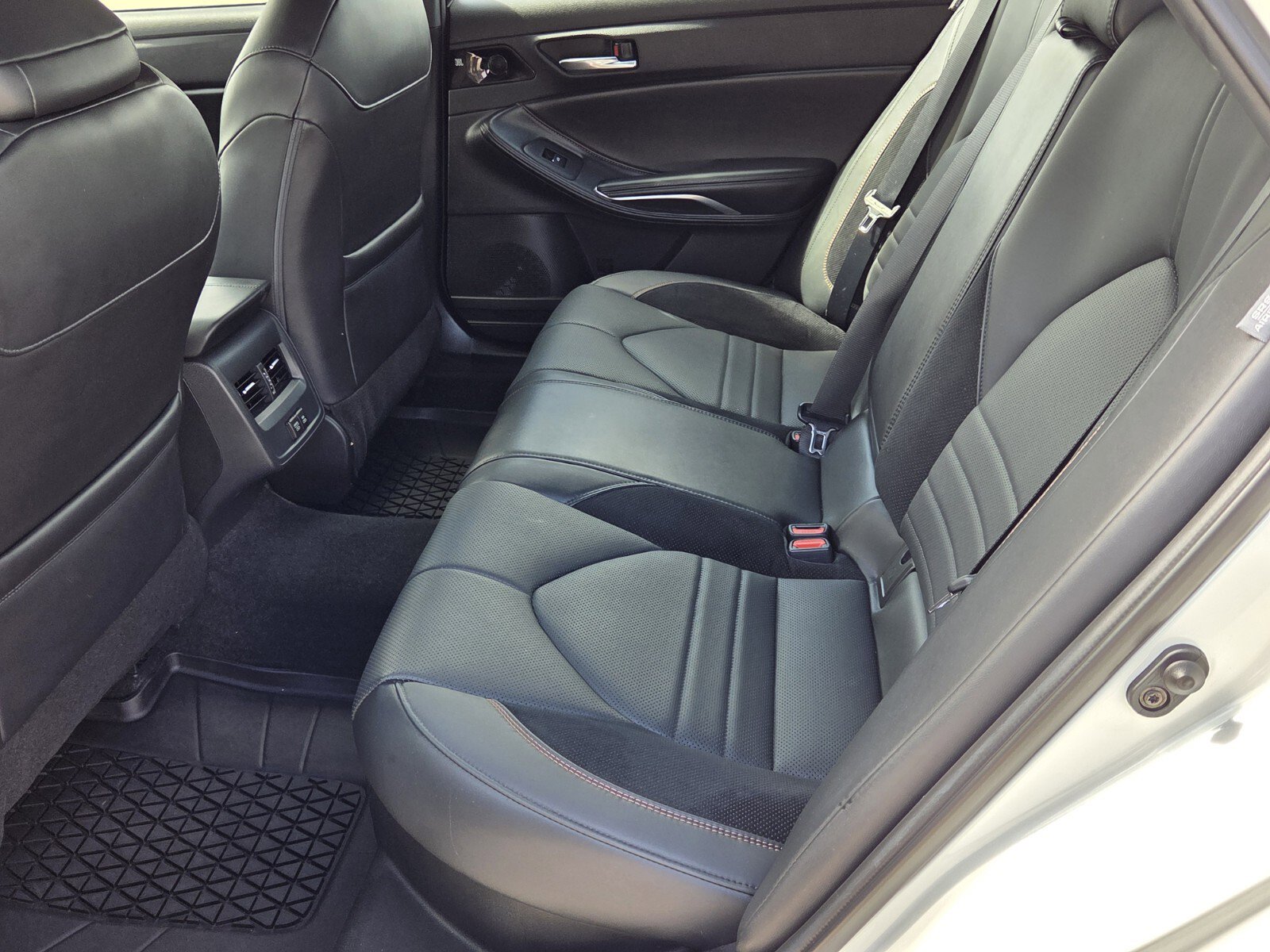 Certified 2022 Toyota Avalon XSE image 5