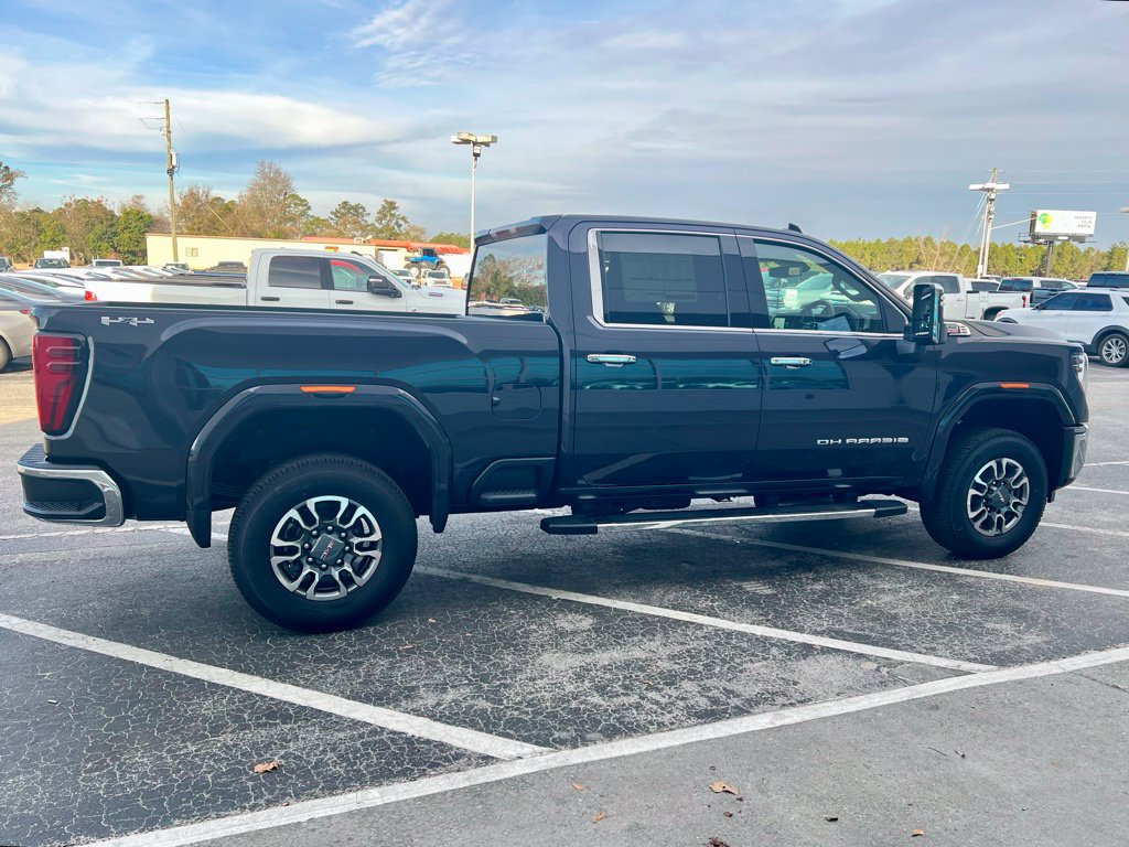 New 2026 GMC Sierra 2500 SLT AWD/4WD image 4