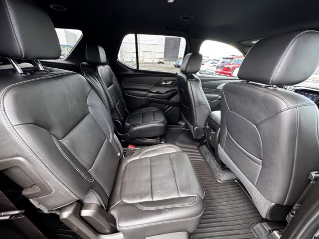 Used 2022 Chevrolet Traverse LT image 11