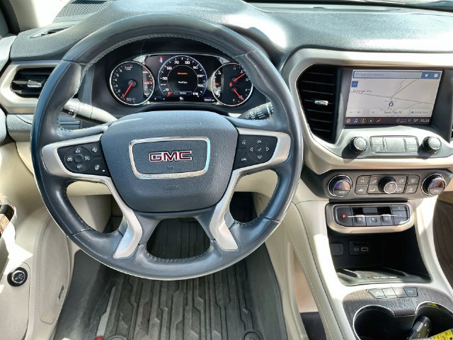 Used 2021 GMC Acadia Denali w/ Denali Ultimate Package AWD/4WD image 13