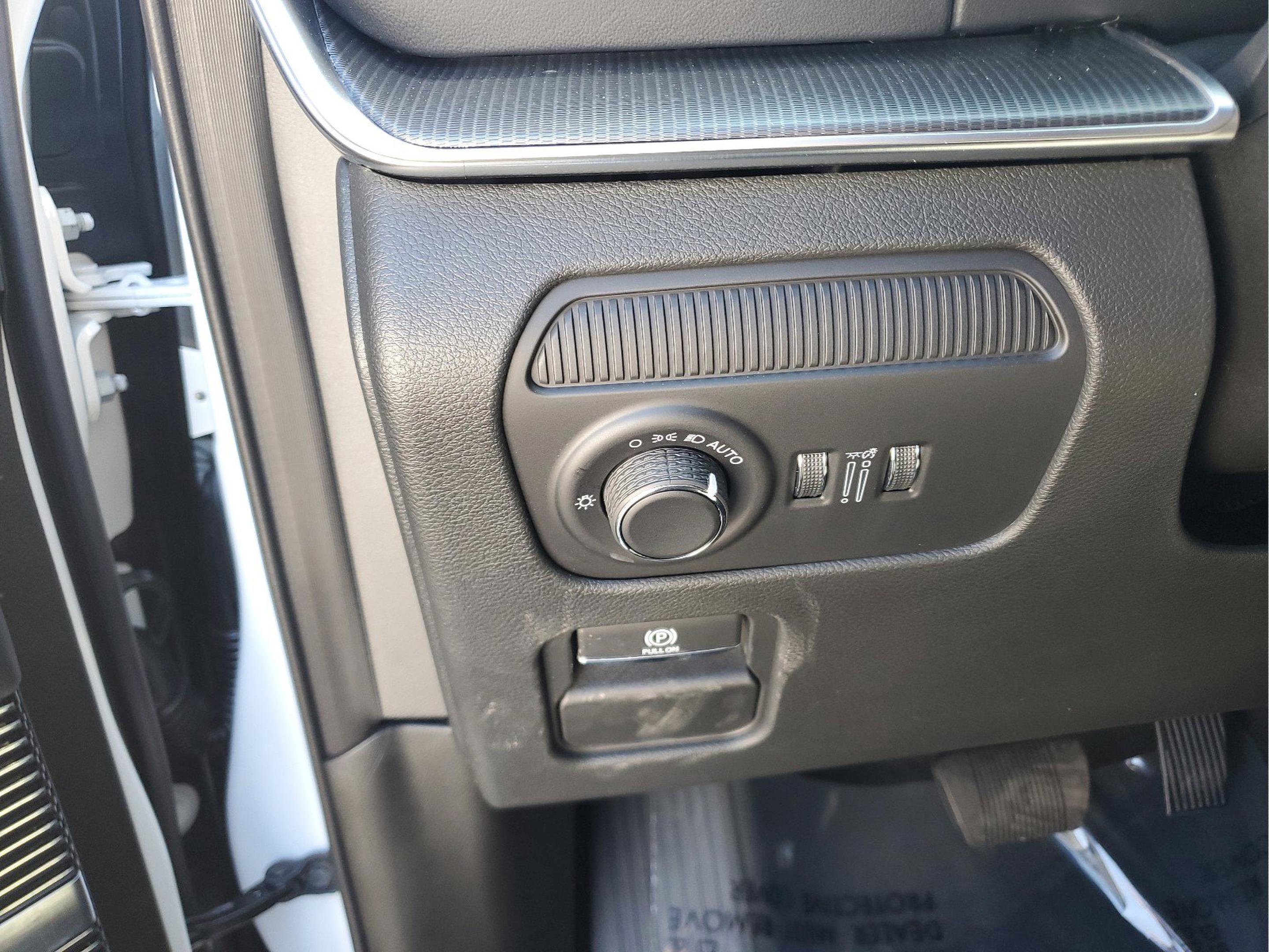 New 2026 Jeep Grand Wagoneer Summit w/ Rear Seat Video Group I image 26