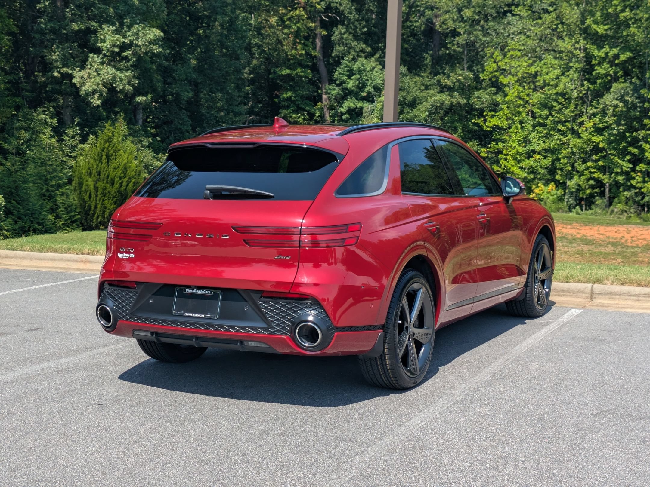 Used 2023 Genesis GV70 2.5T w/ Sport Prestige Package AWD/4WD image 3