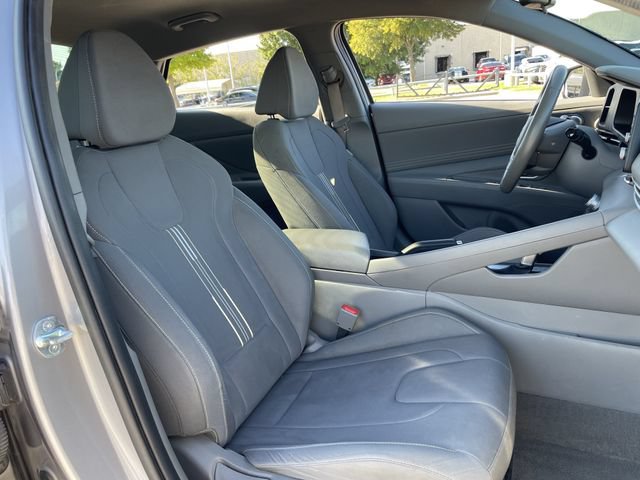Used 2025 Hyundai Elantra Sport FWD image 25