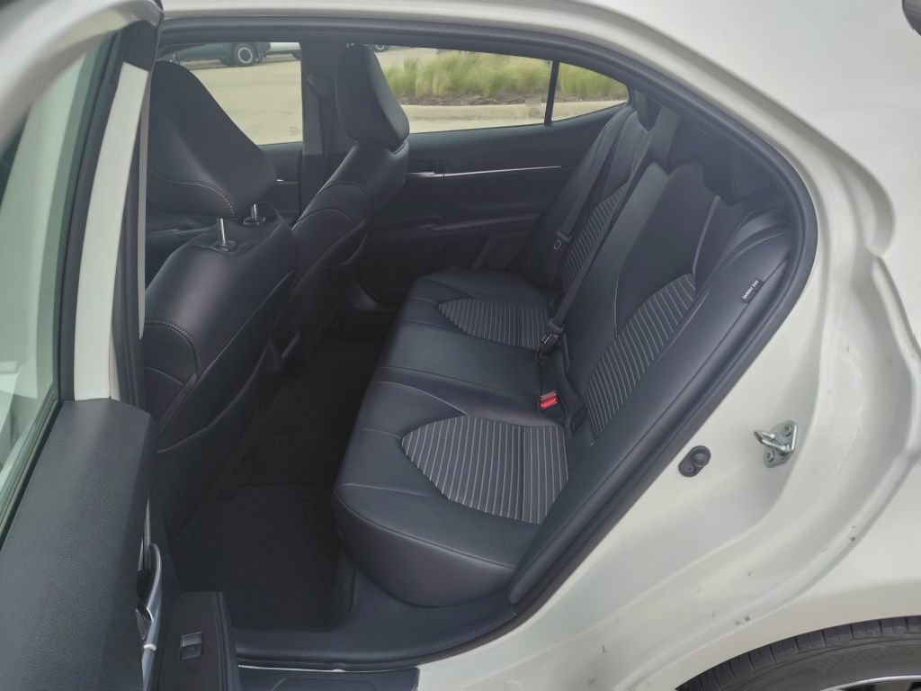 Used 2023 Toyota Camry SE FWD image 6