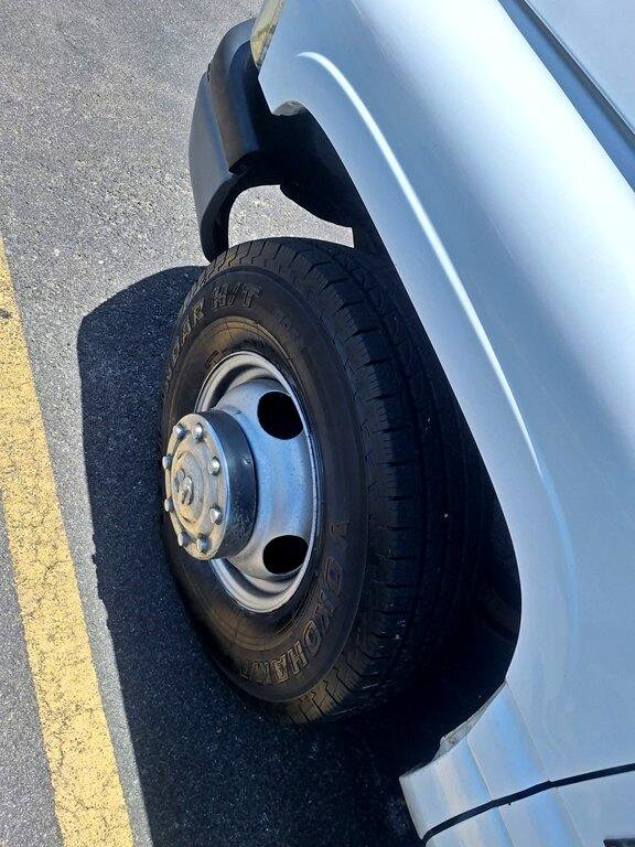 Used 2001 Dodge Ram 3500 Truck 2WD Quad Cab image 9