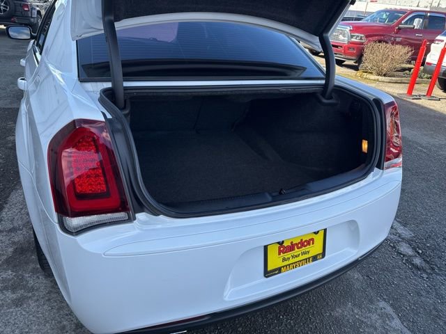 Used 2021 Chrysler 300 Touring w/ Sport Appearance Package image 17