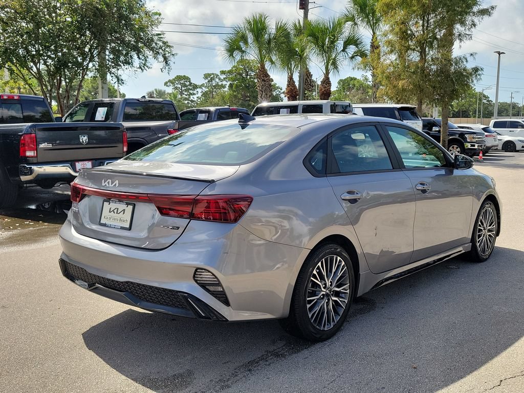 Used 2024 Kia Forte GT-Line w/ GT-Line Premium Package FWD image 5