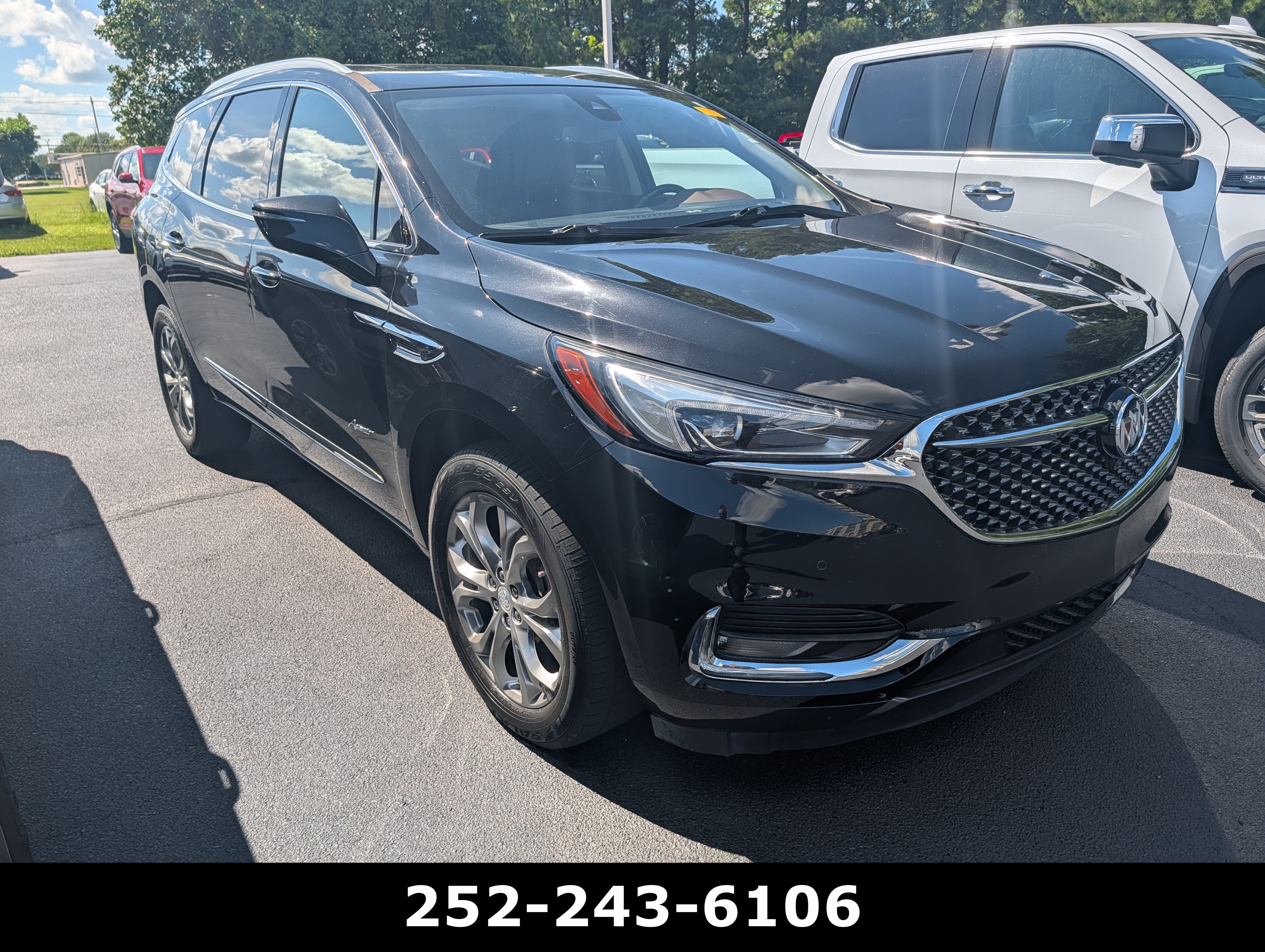 Used 2018 Buick Enclave Avenir w/ Avenir Technology Package FWD image 3