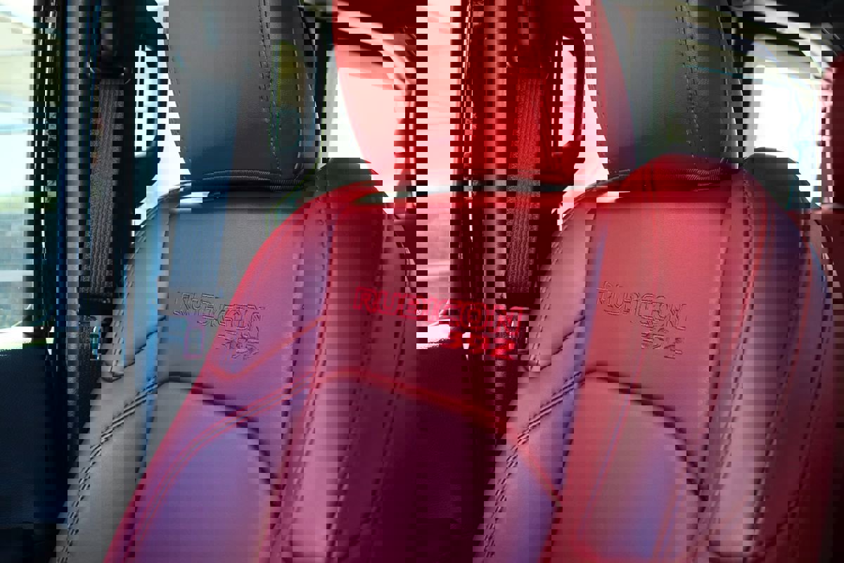 Used 2024 Jeep Wrangler Unlimited Rubicon 392 image 44