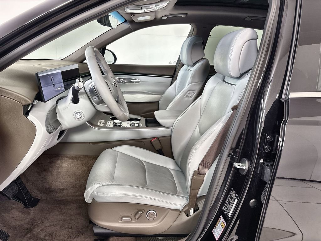 New 2026 Genesis GV70 2.5T Advanced AWD/4WD image 13
