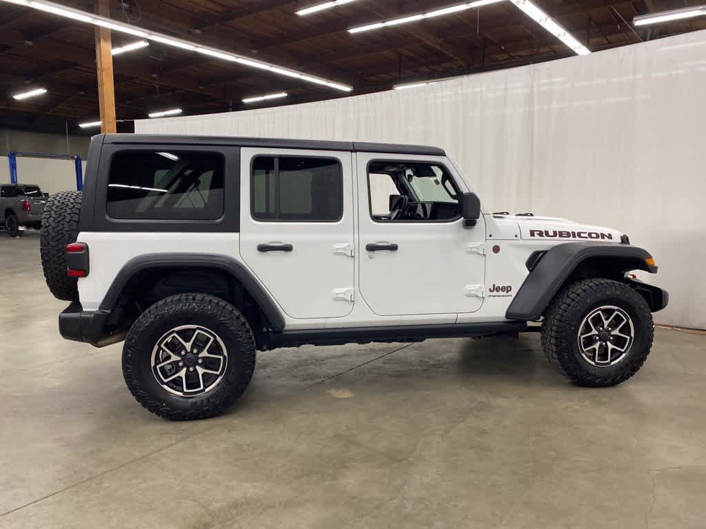 Used 2025 Jeep Wrangler Unlimited Rubicon AWD/4WD image 7