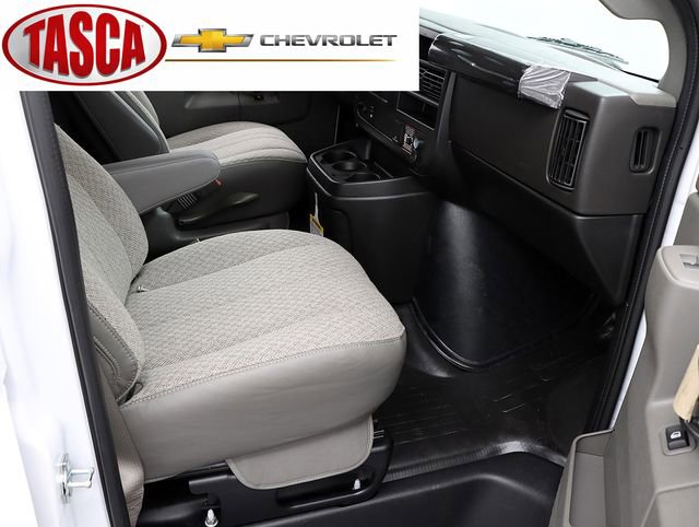 New 2026 Chevrolet Express 2500 image 28