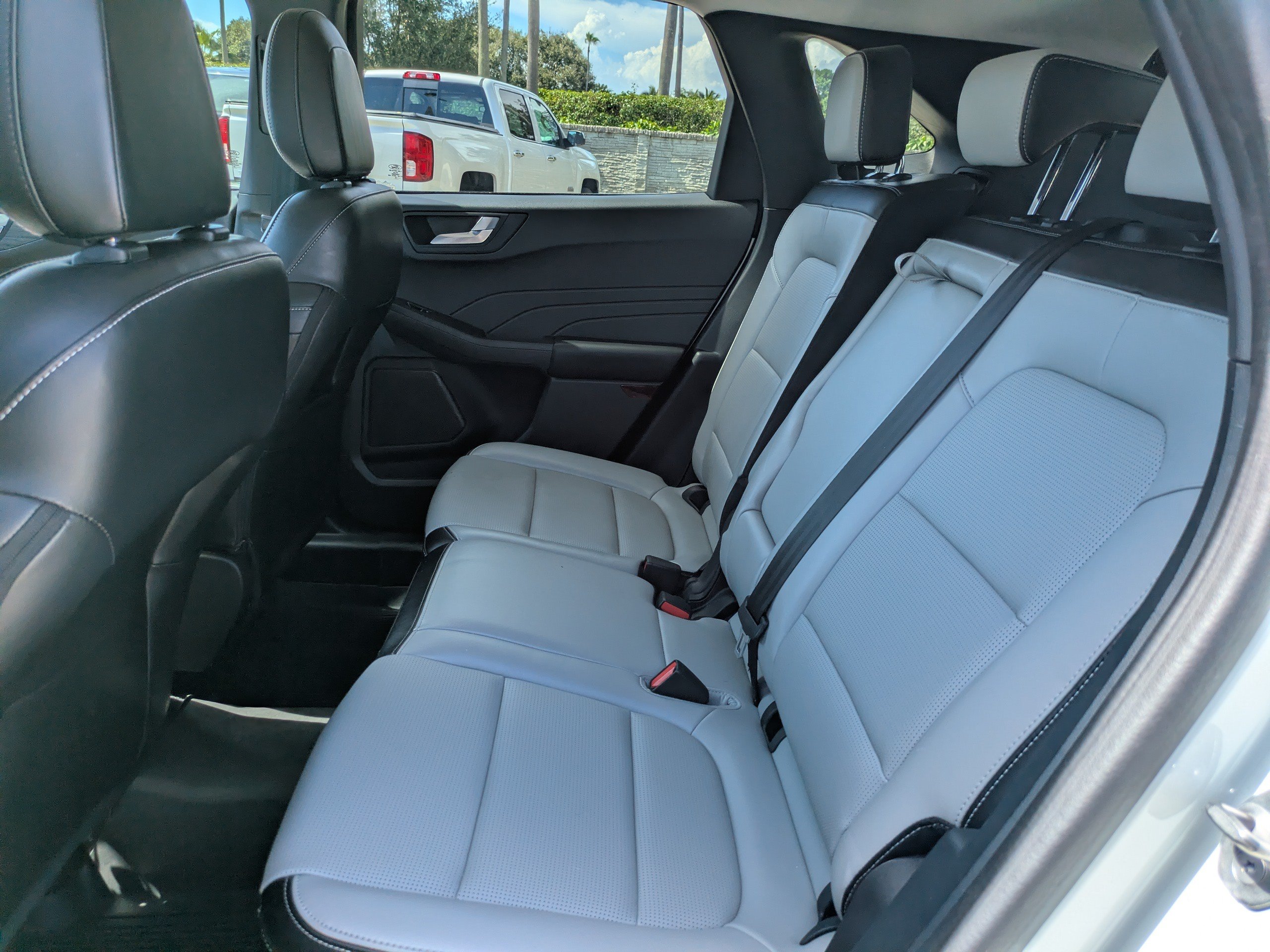 Used 2023 Ford Escape Platinum AWD/4WD image 13