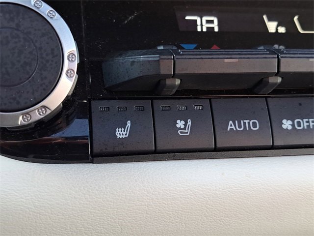 Used 2023 Toyota Sequoia Capstone image 21