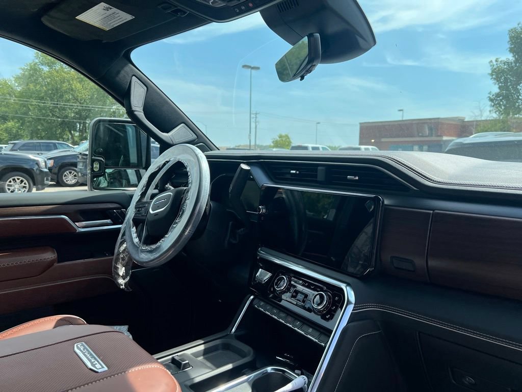 New 2026 GMC Sierra 2500 Denali Ultimate AWD/4WD image 10