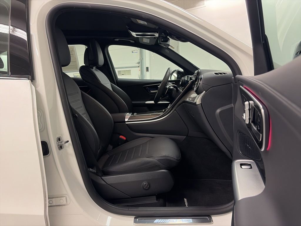 Used 2025 Mercedes-Benz GLC 43 AMG 4MATIC image 16