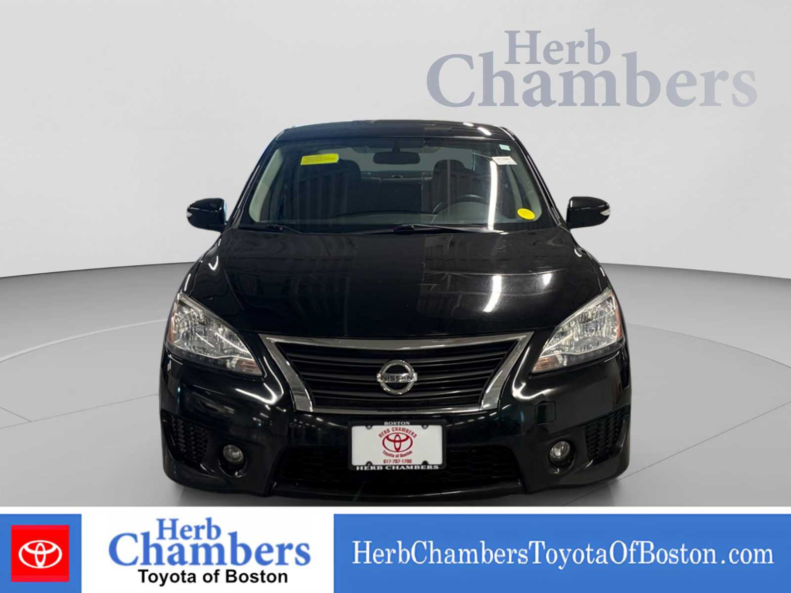 Used 2015 Nissan Sentra SR w/ Navigation Package FWD image 2