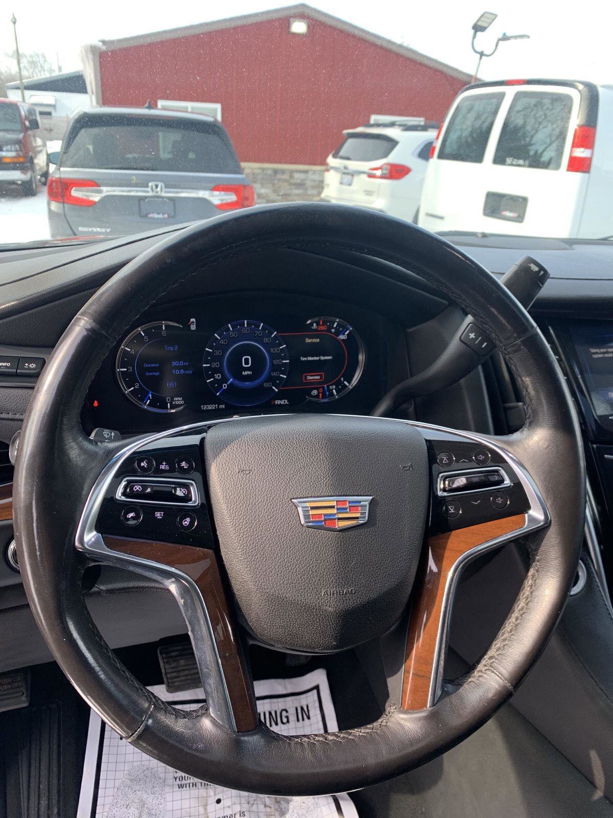 Used 2020 Cadillac Escalade ESV Luxury image 13