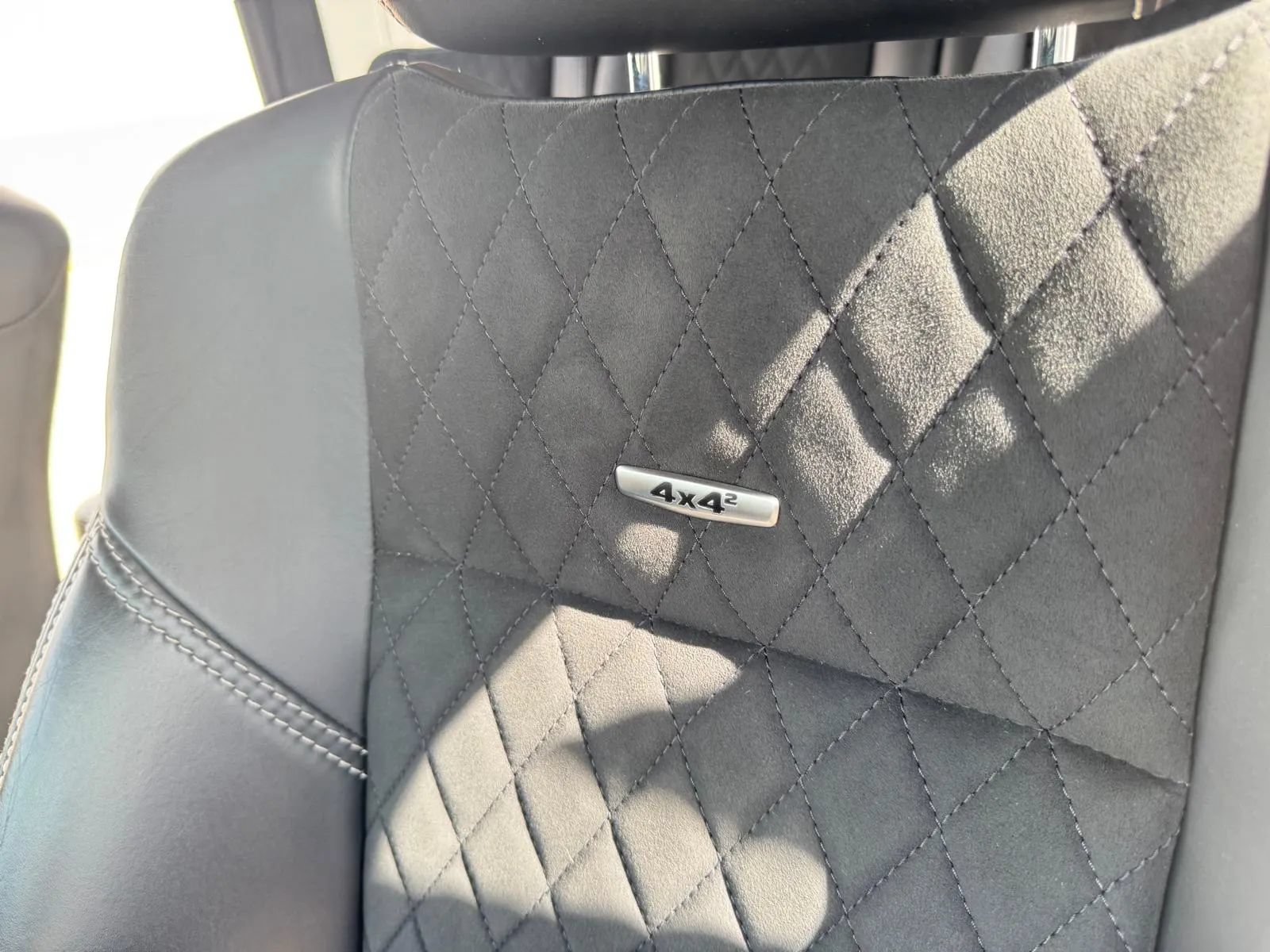 Used 2018 Mercedes-Benz G 550 Squared image 30