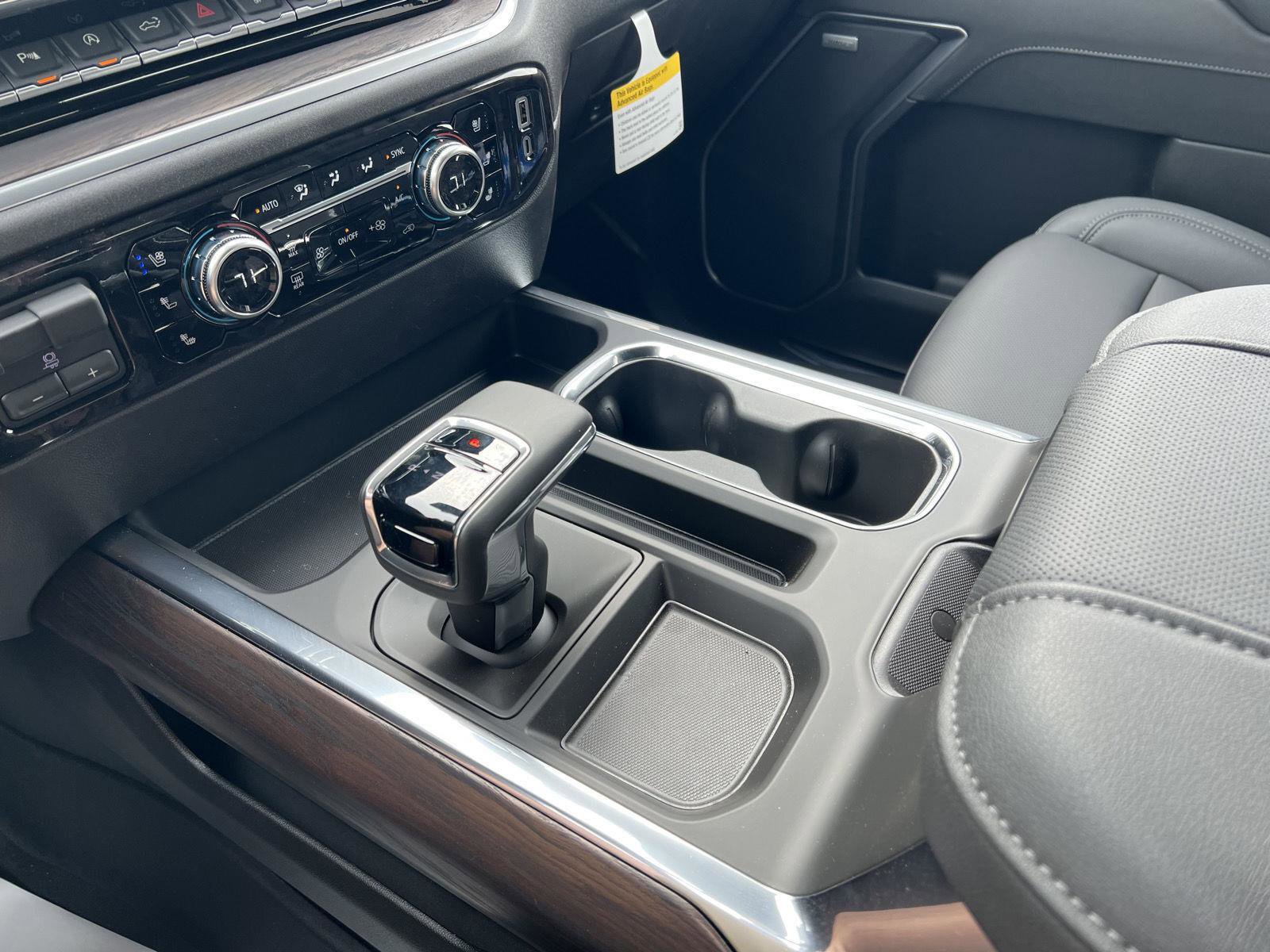 New 2026 GMC Sierra 1500 SLT image 39