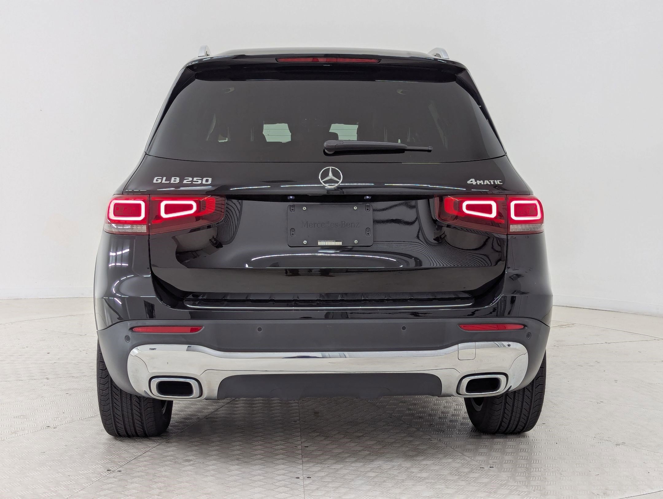 Used 2021 Mercedes-Benz GLB 250 4MATIC image 10