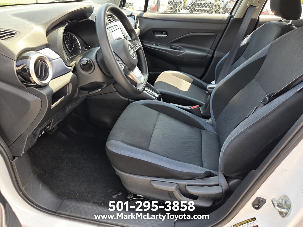Used 2023 Nissan Versa SV FWD image 7