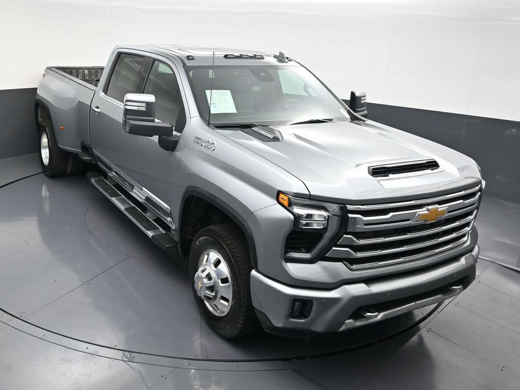 Used 2025 Chevrolet Silverado 3500 High Country w/ High Country Premium Package image 22
