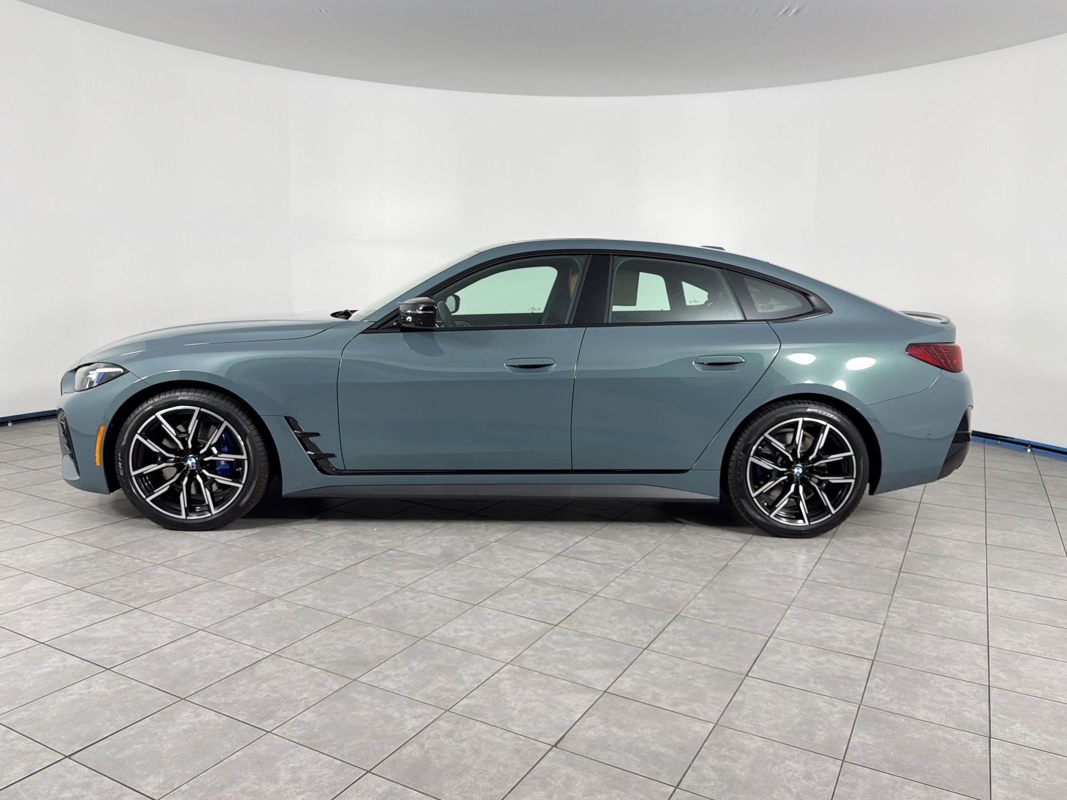 Certified 2026 BMW 440i xDrive AWD/4WD image 2