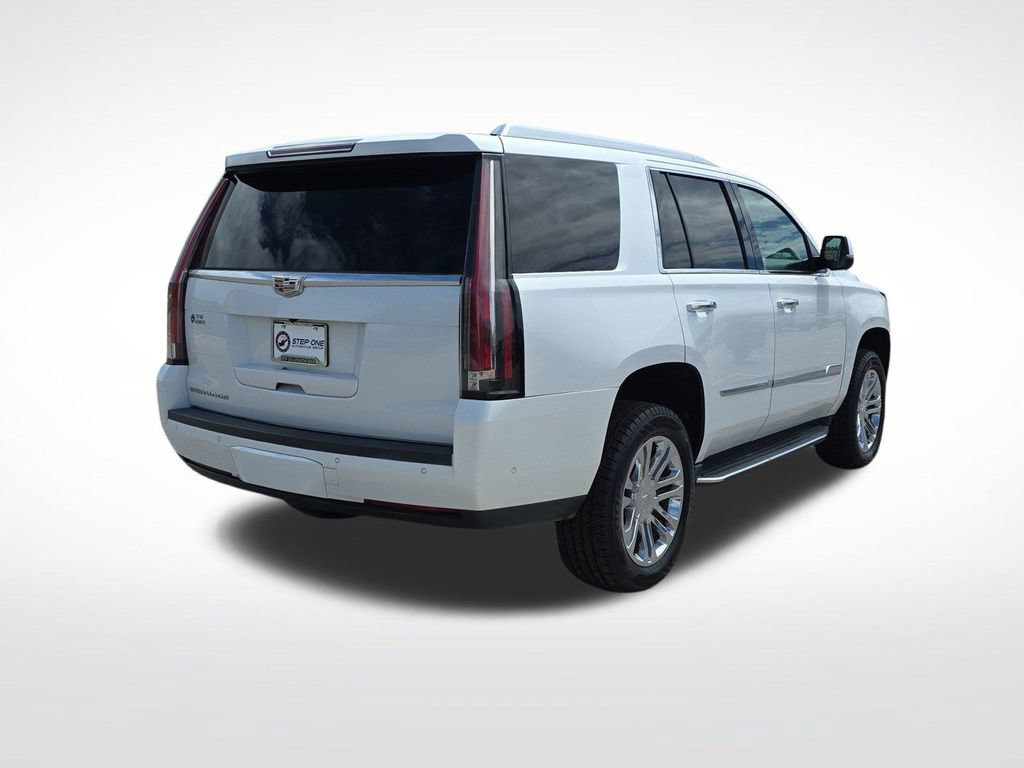 Used 2017 Cadillac Escalade 2WD image 6